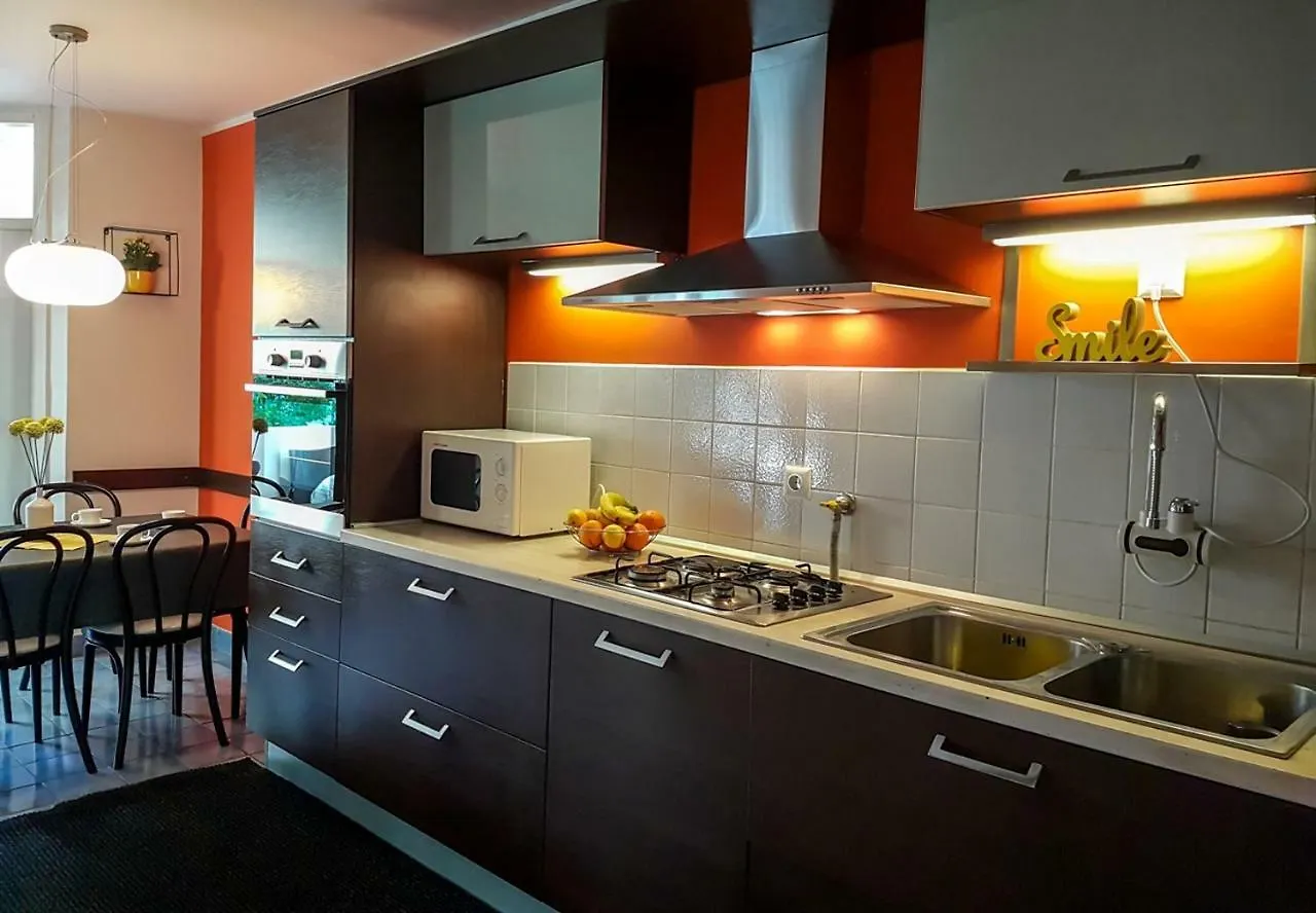 Apartment Kaya 普拉